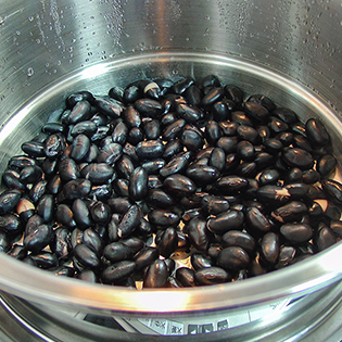 黒豆ダイエット(韓国式蒸し黒豆、酢漬け黒豆の作り方)