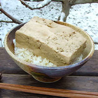 おでんの残りで作るとうめし(豆飯)