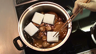 はんぺんは食べる直前に温めた鍋に入れる