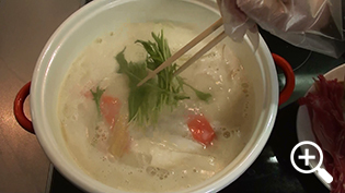 野菜を軽く煮て食べる