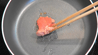 ひっくり返して焼く