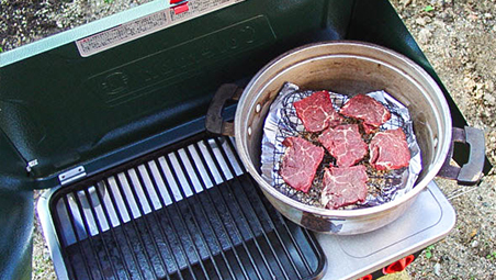 スモークをかける前の牛肉