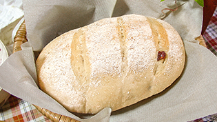 酒粕酵母液を起こして元種を作り、それをパン種にして焼いたもちもちの自家製天然酵母パン