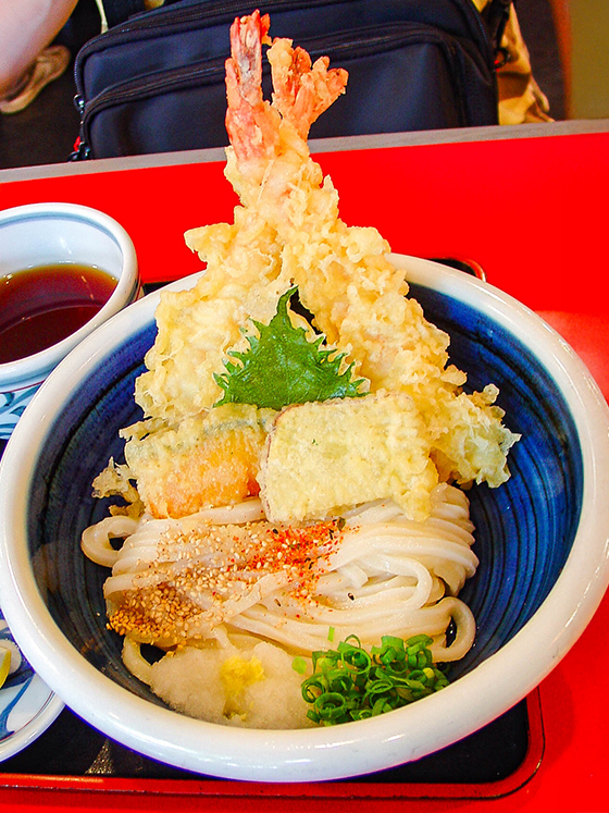 おか泉の驚愕の「ひや天おろし」