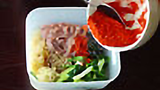 2〜5と【A】 の調味料を混ぜ合わせている