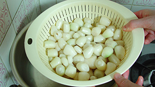湯を切り冷ます