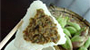 ふき味噌をつけたおにぎり