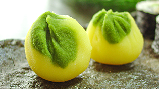 茶巾絞りの「栗きんとん(和菓子風)」の作り方