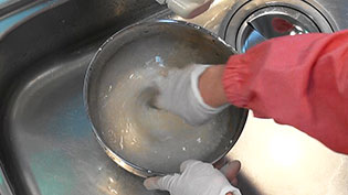 柚子味噌の作り方:餅米をよく洗う
