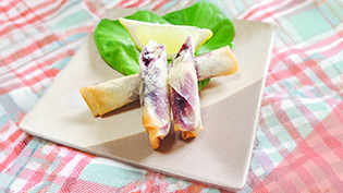 カマンベールチーズの春巻き揚げ